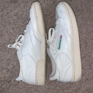 Women’s size 9 reebok classics
